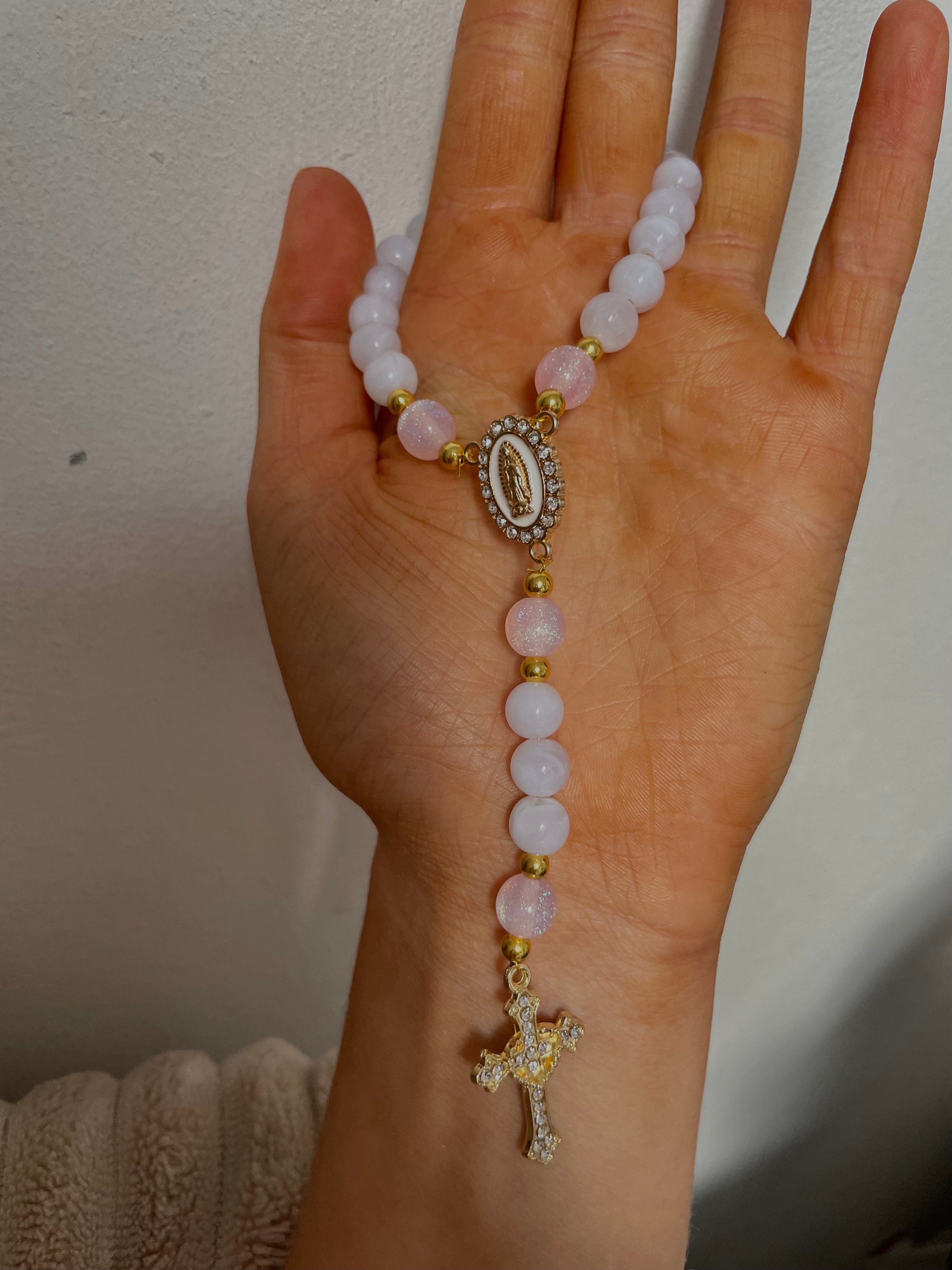 Chapelet blanc et rose paillette